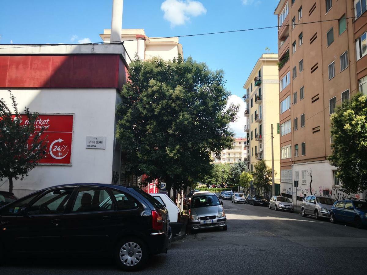 Mina'S Place Napoli Esterno foto